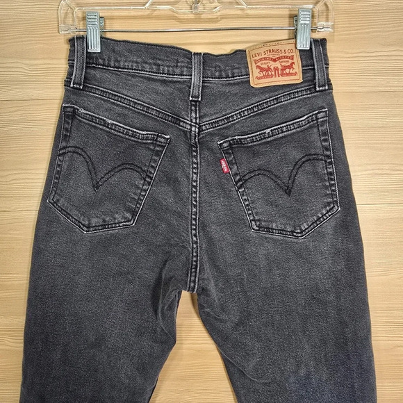 Levi's Women's Wedgie Straight Jeans Size 27 Washed Black Button Fly - Picture 7 of 9